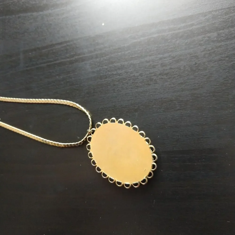 Statement Necklace large Jasper-like Stone Pendant gold flat chain NOS princess